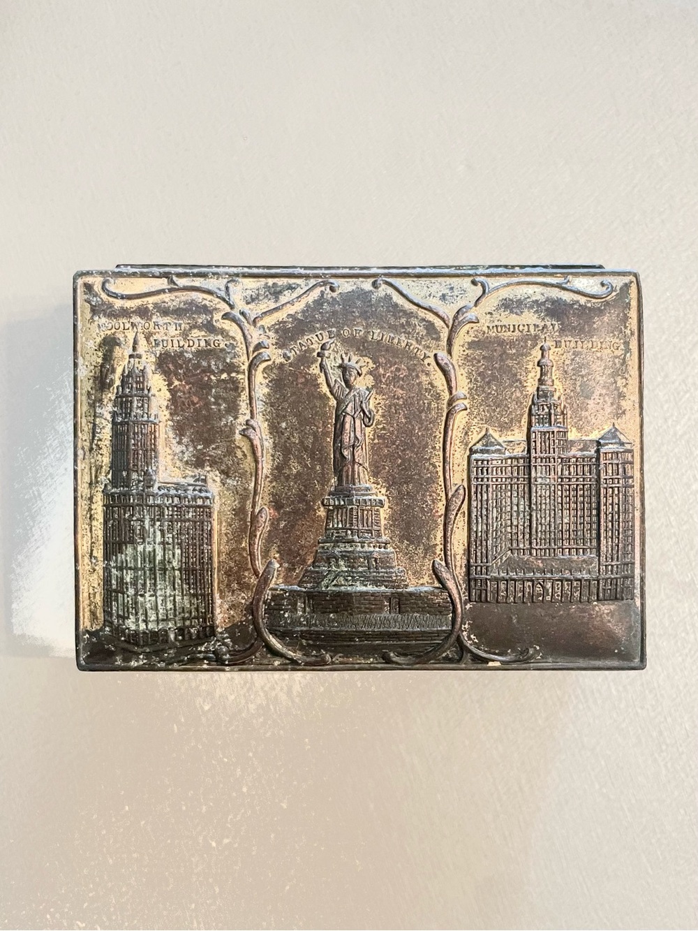 Antique New York Souvenir Metal Trinket Box - Silver Tone